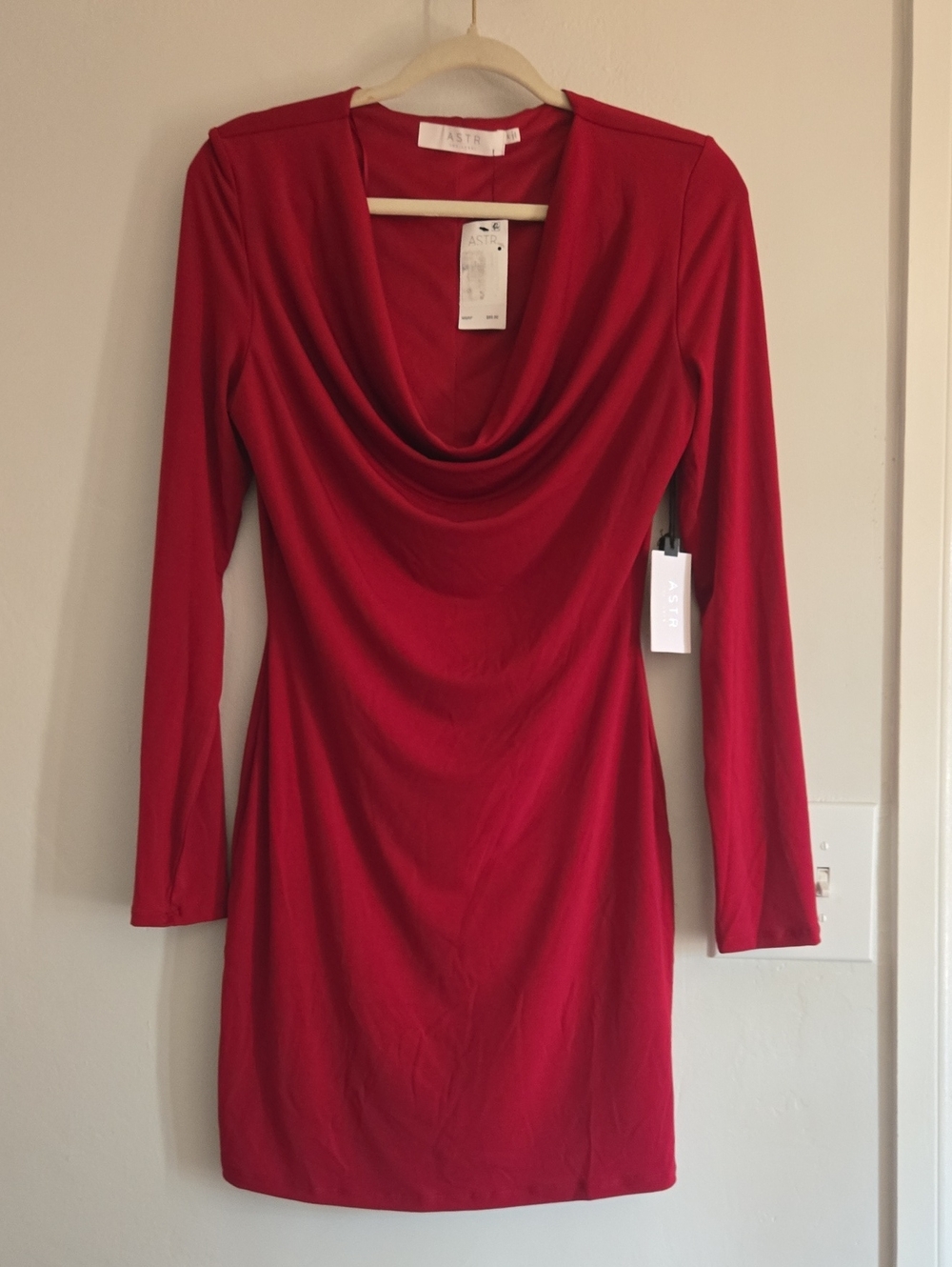 Astr Red Cowl Neck Long Sleeve Dress Size Medium